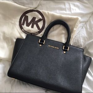 *PRICE DROP⬇️⬇️⬇️* Michael Kors Large Selma