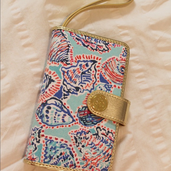 Lilly Pulitzer Accessories - Lilly Pulitzer iPhone 6 wallet