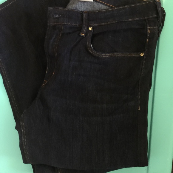 New! H&M straight dark wash jeans