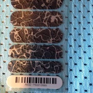 1/2 Sheet of Jamberry Nail Wraps