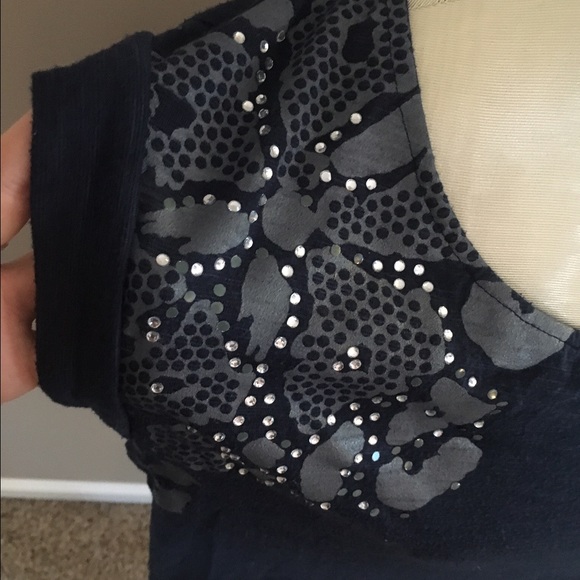 Navy blue top - Picture 2 of 3