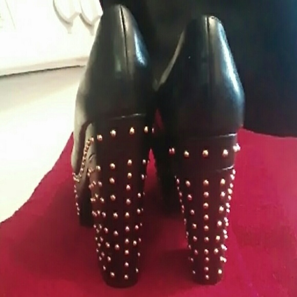 TOPSHOP LEATHER PLATFORMS GOLD STUDDED SIZE 6 - Picture 3 of 4