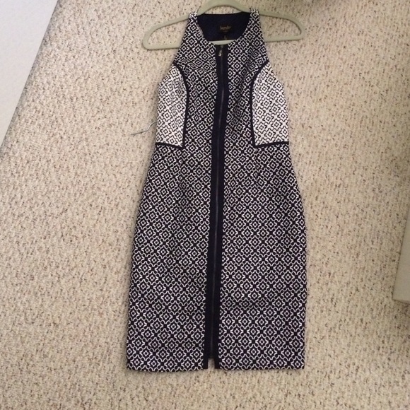 Patterned cocktail dress. Laundry by shelli segal