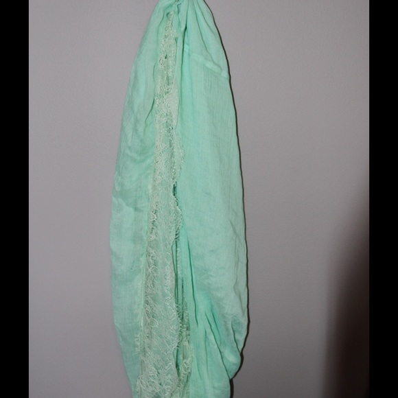 Scarf - Picture 1 of 1