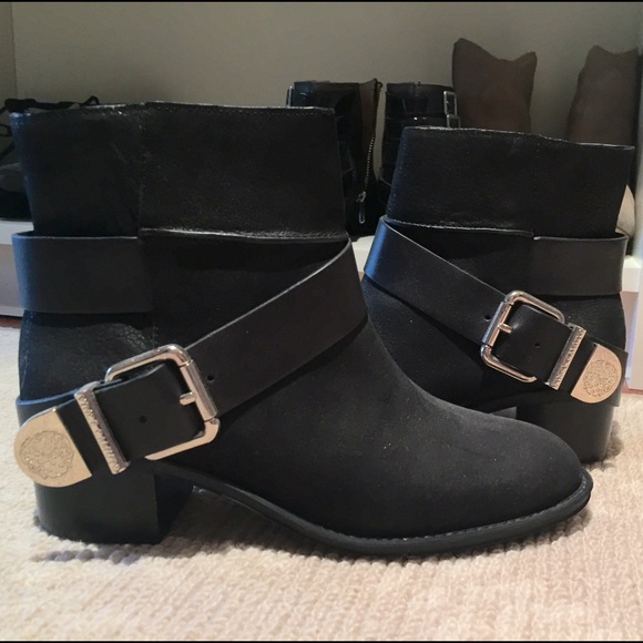 Vince Camuto Black Booties Size 7