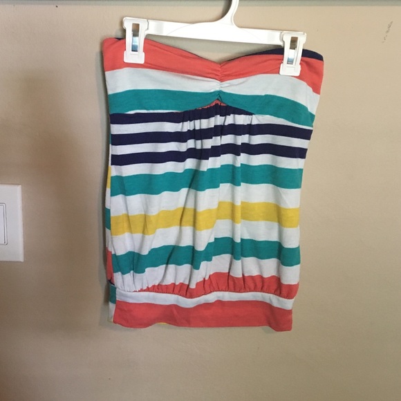 Multi colored strapless top