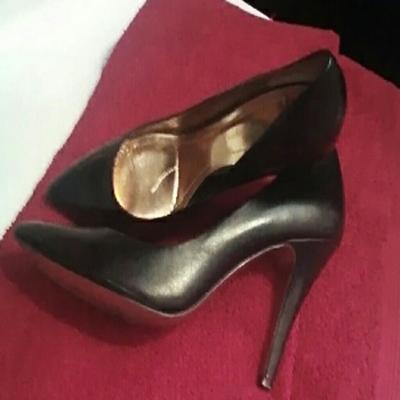 BCBGENERATION BLACK CLASSIC PUMPS POINTY 7 - Picture 3 of 4