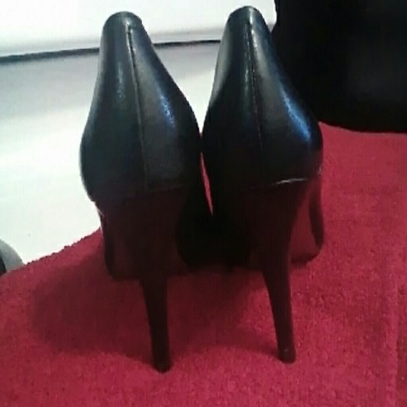 BCBGENERATION BLACK CLASSIC PUMPS POINTY 7 - Picture 4 of 4