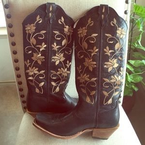 Bundle  Boots and Dress