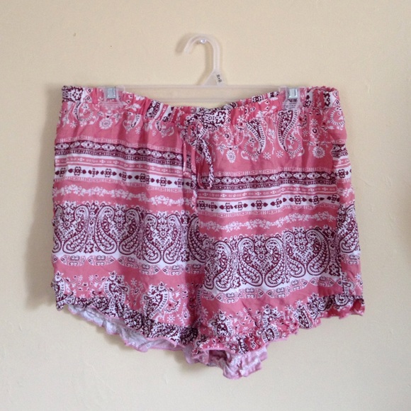 Pink Floral Flowy Shorts - Picture 1 of 3