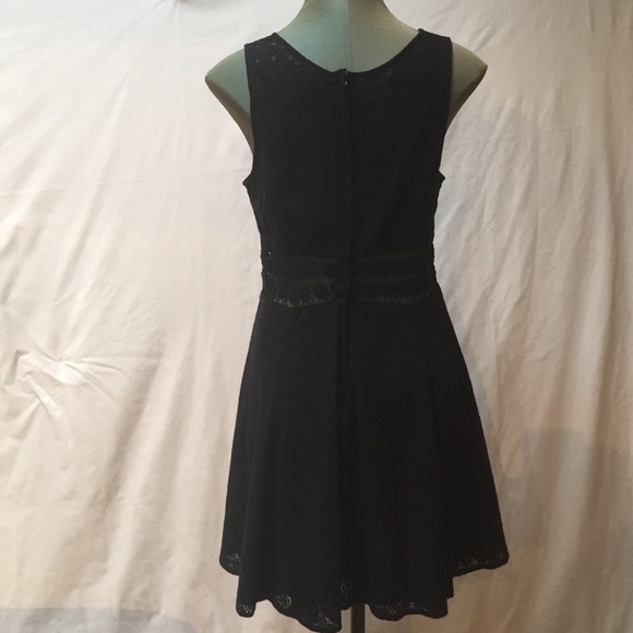 Black dress - Picture 2 of 2