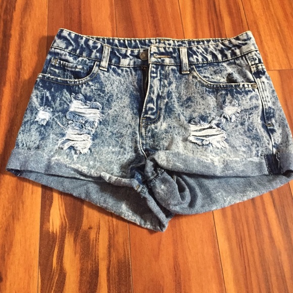 Delia's Pants - Delia's Light Wash Jean Shorts
