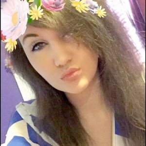 Meet your Posher, Riana