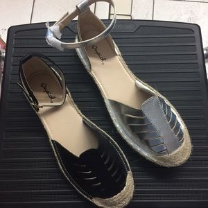 Black shoes for @manahannah