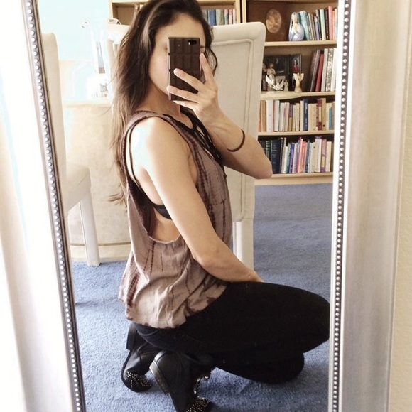 🚫SOLD🚫 Brown Tie Dye Cropped Slouchy Tank Top - Picture 4 of 4