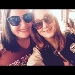 Meet your Posher, Nora