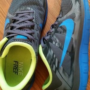 Men's NIKE Free Run 4.0