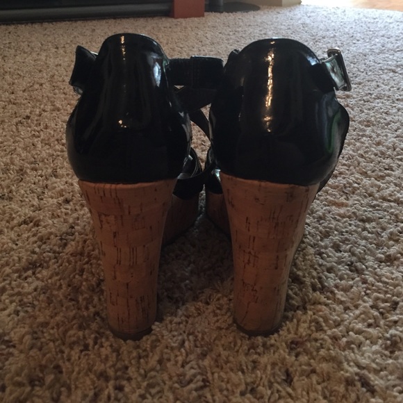 🌸 INC black wedges - Picture 2 of 4