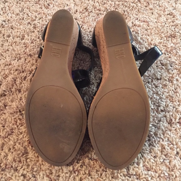 🌸 INC black wedges - Picture 3 of 4