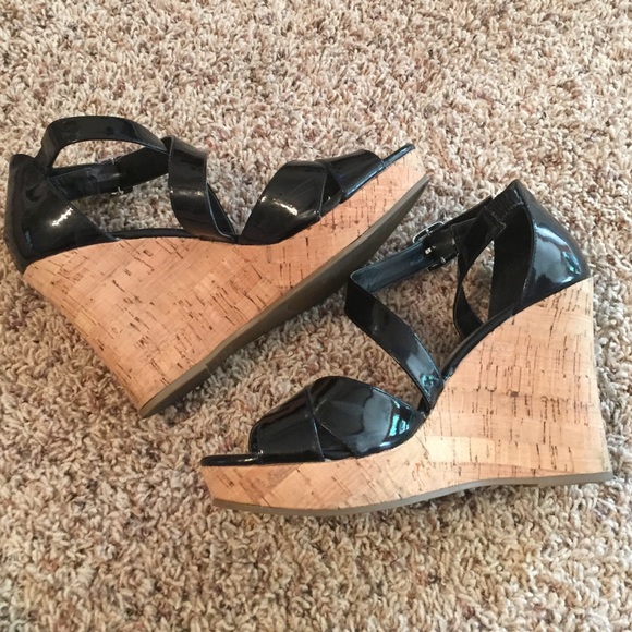 🌸 INC black wedges - Picture 4 of 4