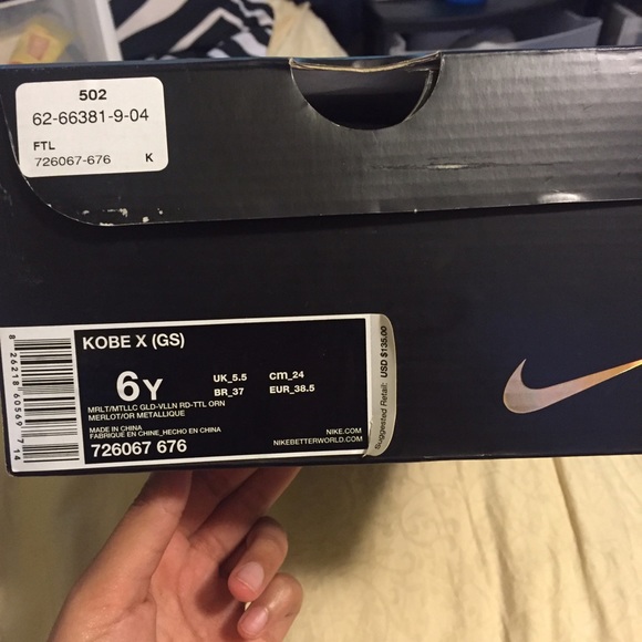 AUTHENTIC Nike KOBE X(GS) shoes in size 6y. - Picture 3 of 4