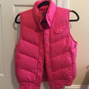 Pink puffer vest, great condition and very warm!