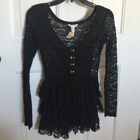 Aeropostale black long sleeve top - Picture 1 of 2