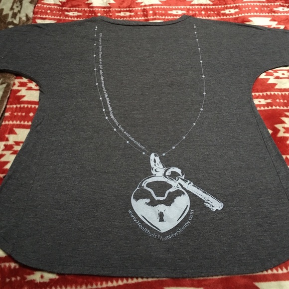 "Healthy is the new skinny" Tee 💕 - Picture 2 of 2