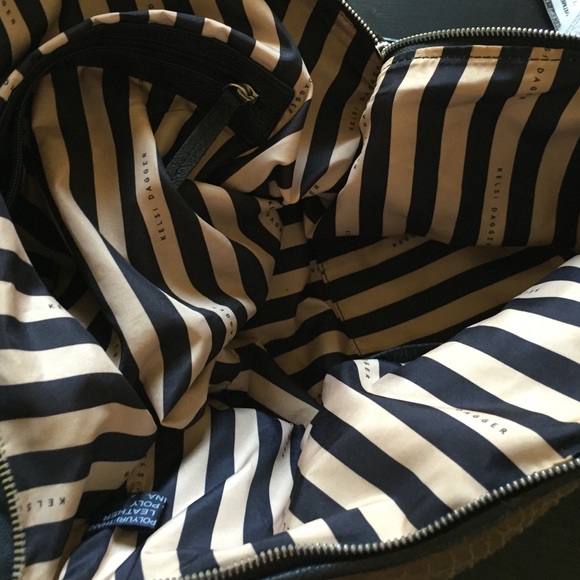 ❌Kelsi dagger purse with shoulder strap❌ - Picture 4 of 4