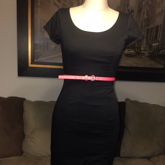 Cute black H&M dress size 2 too small for me