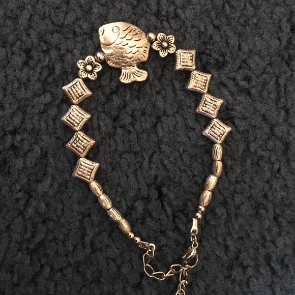 Alloy fish bracelet