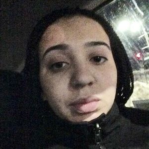 Meet your Posher, Mercedes