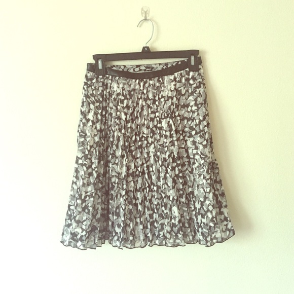 NWOT H&M skirt - Picture 1 of 3