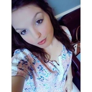 Meet your Posher, Deanna