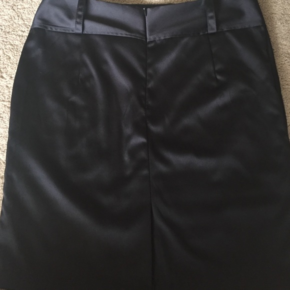 Clothes - Picture 3 of 3