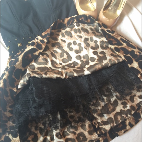 Selé Cheetah Print Dress 🐆😊 - Picture 3 of 4