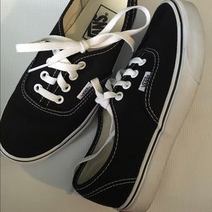 Black Vans Classic