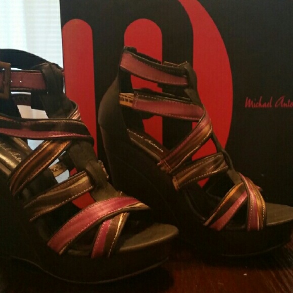 Shoes - Picture 3 of 4