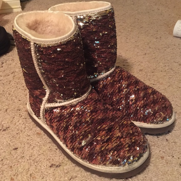 silver uggs size 9 silver uggs size 9