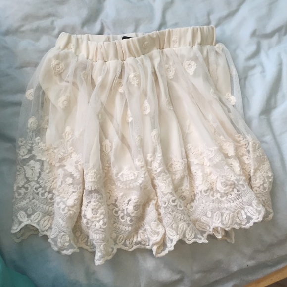F21 Lace skirt