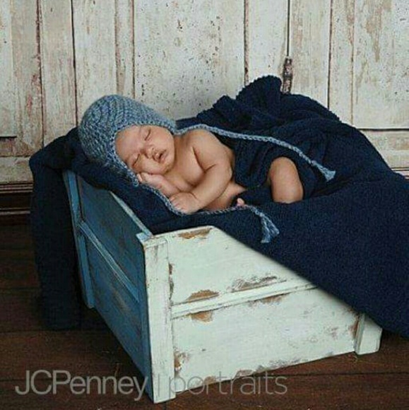 Newborn - 3 month old Knitted hat