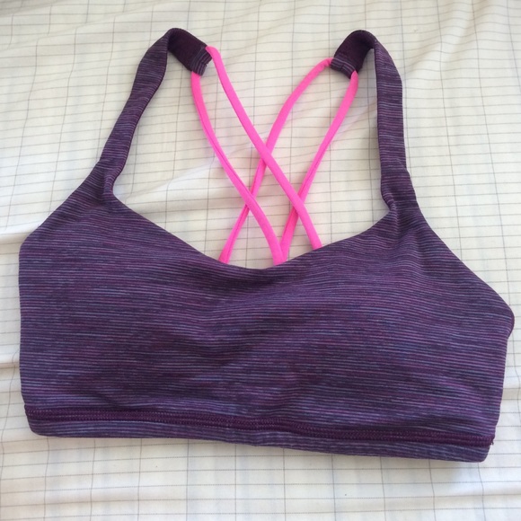 Lululemon free to be sports bra