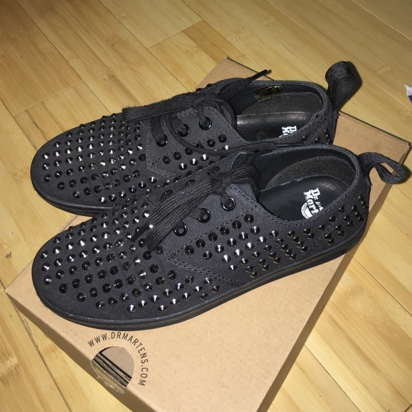 doc martens sostud black size 6