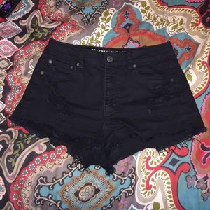 Popular black high waisted American Eagle shorts