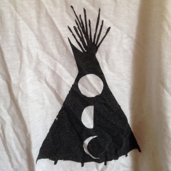 Teepee Tank from Pacsun - Picture 2 of 3