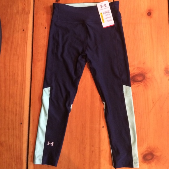 NWT Under Armour Crop Leggings
