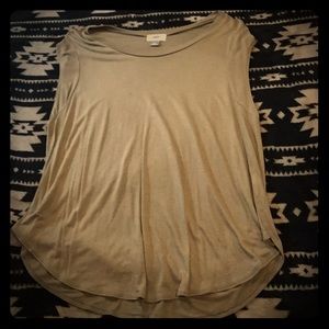 Old Navy olive sleeveless shirt