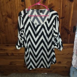 Black and white chevron top