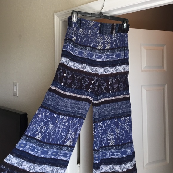 ⛔️SOLD⛔️ Urban Outfitters Blue Patterned Pants