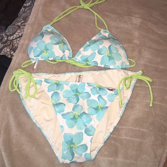 Matching Hollister Bikini! Size Large